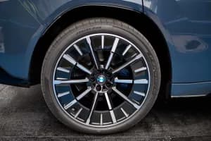 BMW iX3 2025